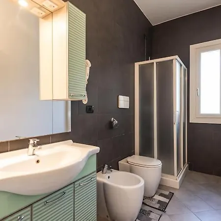 Exclusive: Fronte Mare Con Terrazzo E Parcheggio