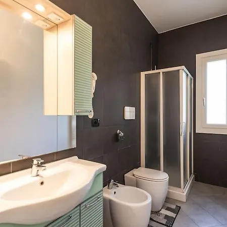 شقة Exclusive: Fronte Mare Con Terrazzo E Parcheggio *