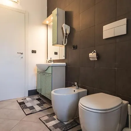 شقة Exclusive: Fronte Mare Con Terrazzo E Parcheggio *
