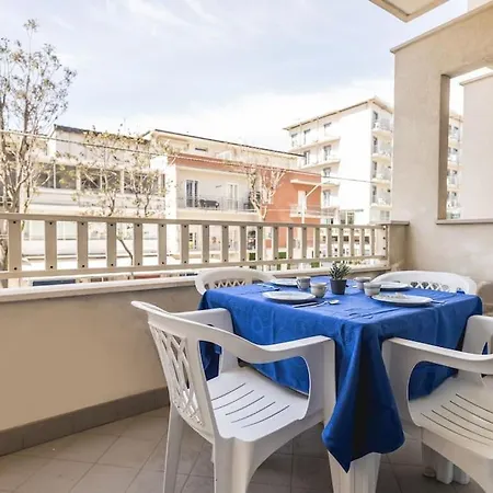 شقة Exclusive: Fronte Mare Con Terrazzo E Parcheggio ريميني