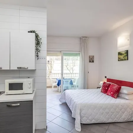 Exclusive: Fronte Mare Con Terrazzo E Parcheggio Ρίμινι